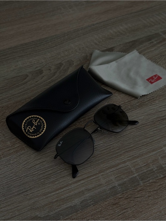 Ray-Ban Hexagonal Flat Sunglasses Black Frame 
RB 3548 002/71 main image 10